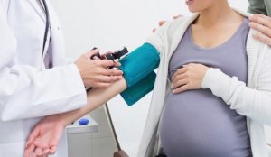 Phụ nữ nên tiêm chủng đầy đủ các vắc xin cần thiết trước khi mang thai